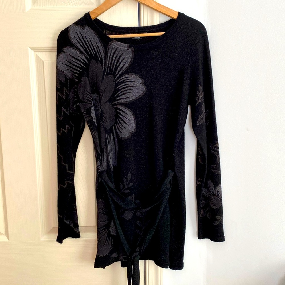 Tunic by Desigual. Worn just a few times. Perfect for fall/winter causal wear.